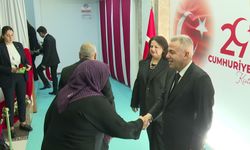 İzmir'de Cumhuriyet'in 103. yılı resepsiyonla kutlandı