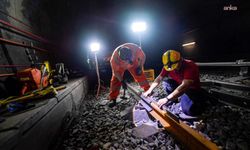 İzmir'de metro hattında ray ve makas yenileme çalışmaları sürüyor