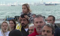 İzmir'de yelkenler Cumhuriyet için açıldı, kupalar sahiplerini buldu