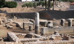İzmir'in tarihi Büyükşehir Belediyesi'nin destekleriyle aydınlanıyor : Klaros'ta 3 bin 300 yıllık kehanetin izinde