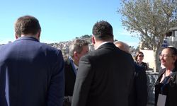 Kuşadası'nda Cumhuriyet coşkusu kardeş şehir heyetlerinin ziyaretiyle taçlandı