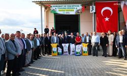 Manisa Büyükşehir Belediyesi'nden Demirci'de üreticiye tohum ve yangınlara karşı tanker desteği