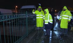 Mersin Büyükşehir Belediyesi Başkan Vekili Genç'ten aşırı yağıştan etkilenen bölgelerde inceleme
