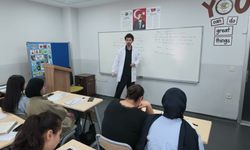 Mersin Büyükşehir Belediyesi'nin ücretsiz İngilizce kurslarına yoğun ilgi