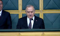 MHP Grup Toplantısı... Bahçeli: 'Siyasi ikballeri için kendisine oturacak masa arayanlar, milliyetçiliğin mukaddesatını ise oturdukları masalarda meze yapanlar; siz neyin ve nerenin milliyetçisisiniz?'
