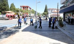 Muğla Büyükşehir Belediyesi'nden 13 ilçede temizlik mesaisi