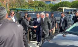 Müsavat Dervişoğlu, İmamoğlu'nun duruşmasını takip ediyor