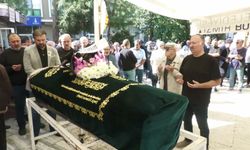 Nişanlısının öldürdüğü avukat Özge, son yolculuğuna uğurlandı