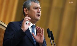 Özgür Özel, belediye başkanı geçişleri nedeniyle yapılan öz eleştiri taleplerine yanıt verdi: Kendime değil, tarihe haksızlık sayıyorum