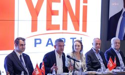 Özgür Özel, İzmir'de parti yöneticileri ve belediye başkanlarıyla buluştu