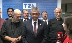 Özgür Özel'den T24'e dayanışma ziyareti... 'Ümit ederiz ki basın tarihine kara leke olarak geçecek bu kapatma kararından dönülür'