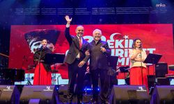 Sancaktepe'de Cumhuriyet coşkusu, Zülfü Livaneli ile zirveye çıktı