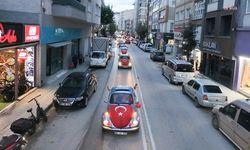Tepebaşı, kırmızı beyaza büründü: Başkan Ataç klasik aracıyla coşkuya ortak oldu