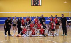 Turgutlu Belediyespor'dan voleybolda deplasman galibiyeti