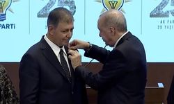 Cemil Tugay kürsüde Erdoğan’a methiyeler dizdi