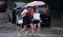 İstanbul'a fırtına ve sağanak geliyor! Saat verildi