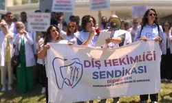 Diş hekimlerinden Bakanlık önünde hak çağrısı!
