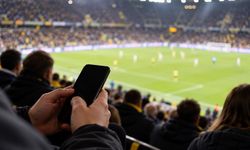 Stadyumda telefonunu kullanmayana forma hediye edilecek
