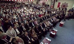 YENİ Parti 1. Olağan Manisa İl Kongresi... Özgür Özel: Dünyanın dört bir yanında bir sivil darbe döneminde olduğumuz görülüyor