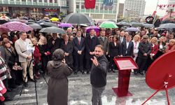 YENİ Parti Ankara İl Başkanlığı, Ulus Atatürk Anıtı'na çelenk bıraktı