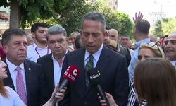 YENİ Parti Mersin İl Başkanlığı Vahap Seçer'e destek için Mersin Adliyesi'ne yürüdü: 'Mersin halkının iradesine sahip çıkıyoruz'