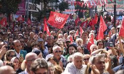 Yerel yönetim dengeleri değişiyor: CHP'den istifa eden 242 belediye başkanı YENİ Parti'ye katıldı
