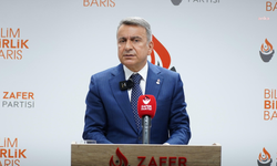 Zafer Partisi Sözcüsü Karamahmutoğlu: 'Gazeteciler tutuklamalarla, medya kuruluşları cezalarla susturuluyor'