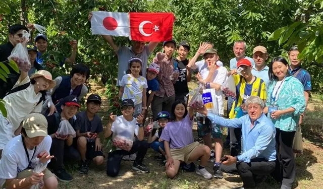Denizli Büyükşehir’in kültür köprüsü kirazla kuruldu