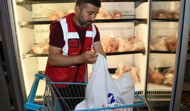 Kurban etleri İzmit'te ihtiyaç sahiplerine ulaştırıldı