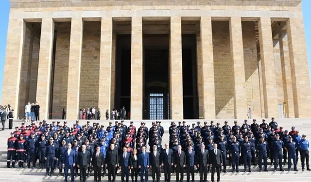 Denizlili itfaiyecilerden Anıtkabir’e anlamlı ziyaret