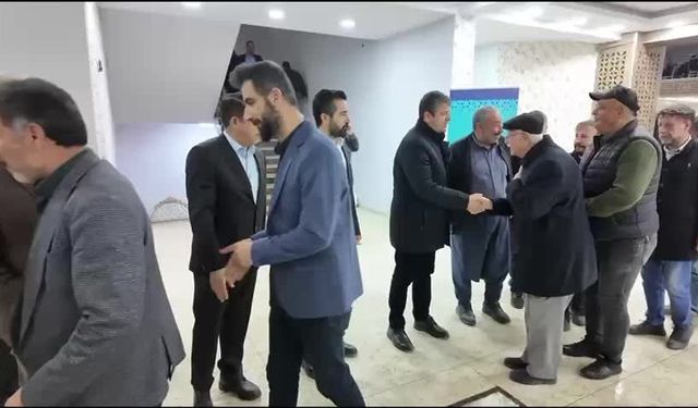 Adıyaman Belediye Başkanı Tutdere, iftarda mesai arkadaşlarıyla bir araya geldi: 'Kocaman bir aileyiz'