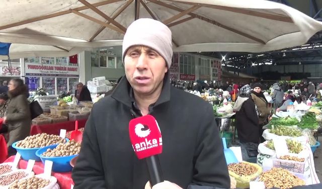 Sinop'ta ceviz satışı yapan pazar esnafı: '33 senedir en kötü yılımız bu yıl'