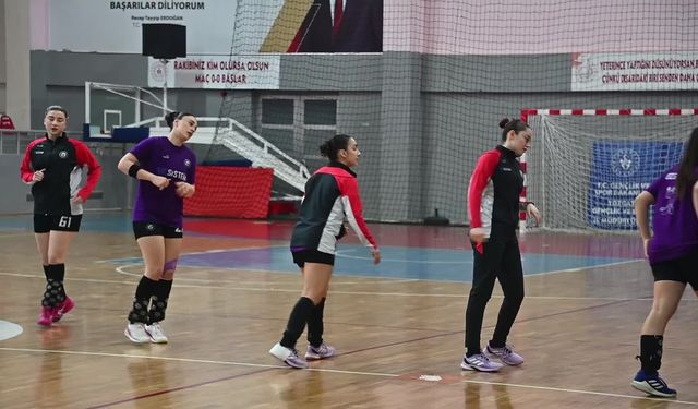 Yozgat Kadın Hentbol takımı ligi lider tamamladı