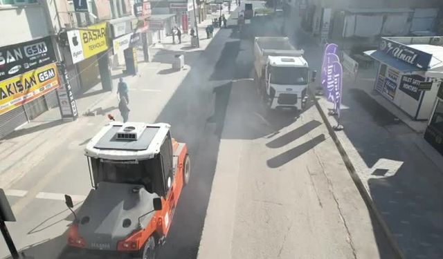 Adıyaman Belediye Başkanı Tutdere: 'Çarşı merkezimizde, kentin en işlek ticaret noktalarındaki yolları baştan sona yeniledik'