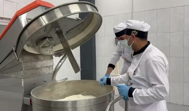 Adıyaman'da Halk Ekmek, ilk mesaisine ücretsiz dağıtımla başladı