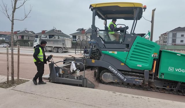 Bursa Büyükşehir Belediye Başkanı Bozbey, İnegöl'de yürütülen altyapı çalışmalarını yerinde inceledi