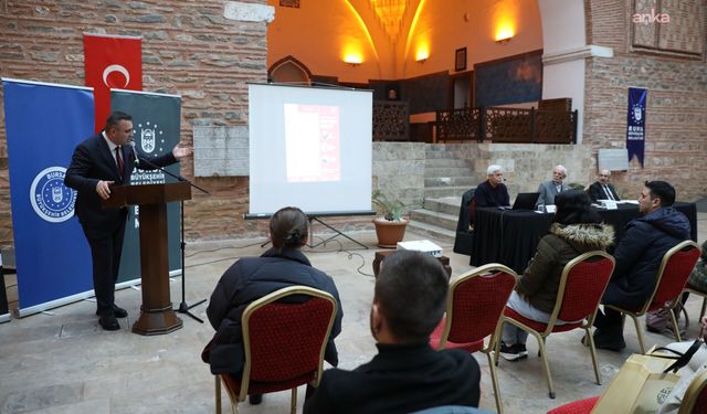 Bursa Büyükşehir Belediyesi'nin düzenlediği programda Osmanlı'nın kuruluş döneminde vakıf kuran kadınlar konuşuldu