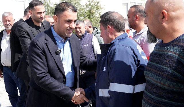 Çukurova Belediye Başkanı Kozay, farklı birimlerde görev yapan personelle bayramlaştı