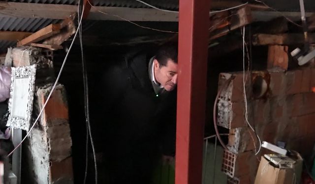 Ortahisar Belediye Başkanı Kaya'dan nörofibromatozis hastası kızıyla yaşam mücadelesi veren vatandaşa destek ziyareti