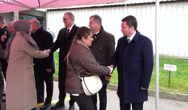 Osmangazi Belediye Başkanı Aydın, belediye personeli ile bayramlaştı