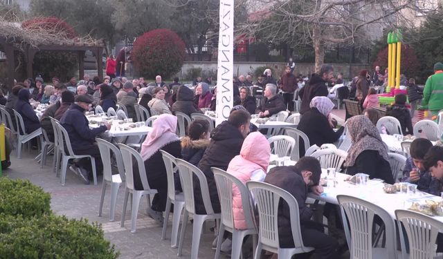 Osmangazi Belediyesi, ramazan bereketini Yenibağlar'da paylaştı