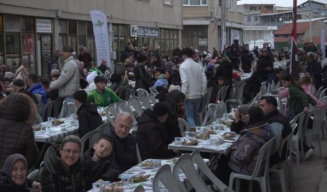 Osmangazi'de son iftar sofrası, Gülbahçe Mahallesi'nde kuruldu