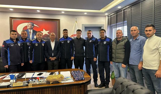 Yumurtalık Belediye Başkanı Altıok: 'Tüm çalışma arkadaşlarımın ve hemşehrilerimizin bayramını yürekten kutluyorum'