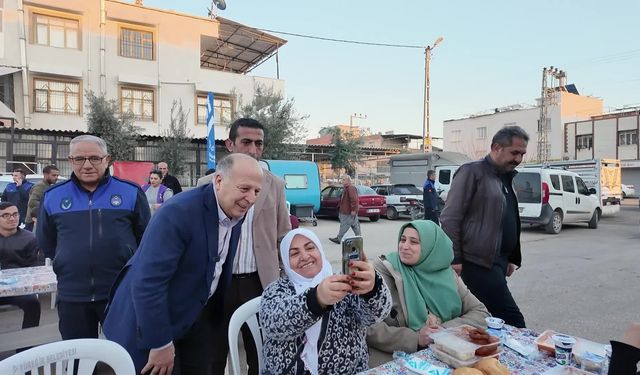 Yüreğir Belediyesi, Yenidoğan Mahallesi'nde iftar verdi