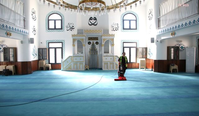 Yüreğir Belediyesi'nden ibadethanelerde bayram temizliği