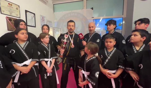 Almanya'daki bagatur sporcularından altın kemer ve şampiyonluk gururu