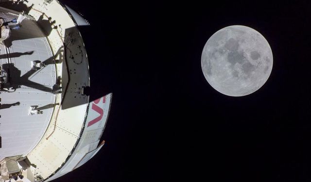 Artemis II, Ay'ın daha önce görülmemiş bir bölgesini görüntüledi; bugün Ay'a yakın geçişi, TSİ 20.00'den itibaren canlı yayında izlenebilecek