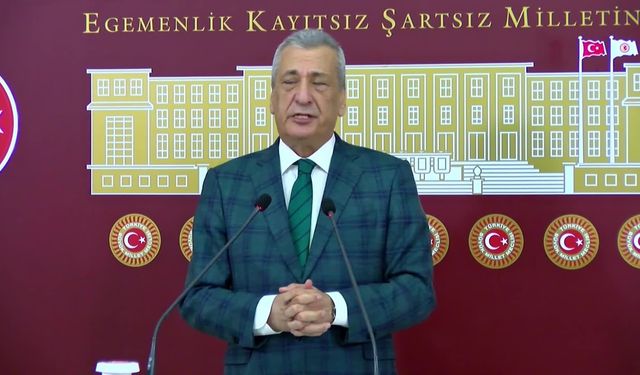CHP'li Öztürkmen'den Bakan Tekin'e istifa çağrısı: 'Okullar can derdinde Yusuf Tekin tarikat peşinde'