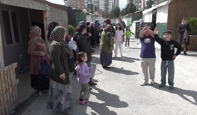 Malatya'daki konteyner kent sakinlerinden tahliye tepkisi: 'Okullar kapanana kadar süre istiyoruz'