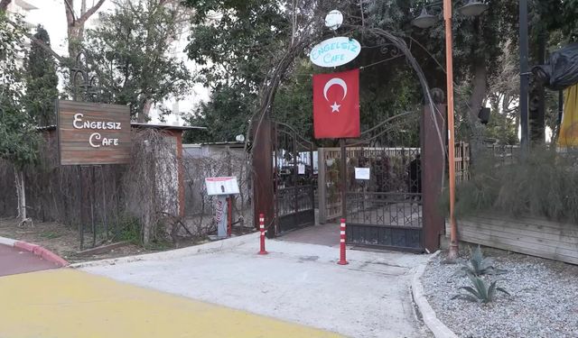 Muratpaşa Belediyesi, otizmli sanatçı Can Baran'ın resim sergisine ev sahipliği yapıyor
